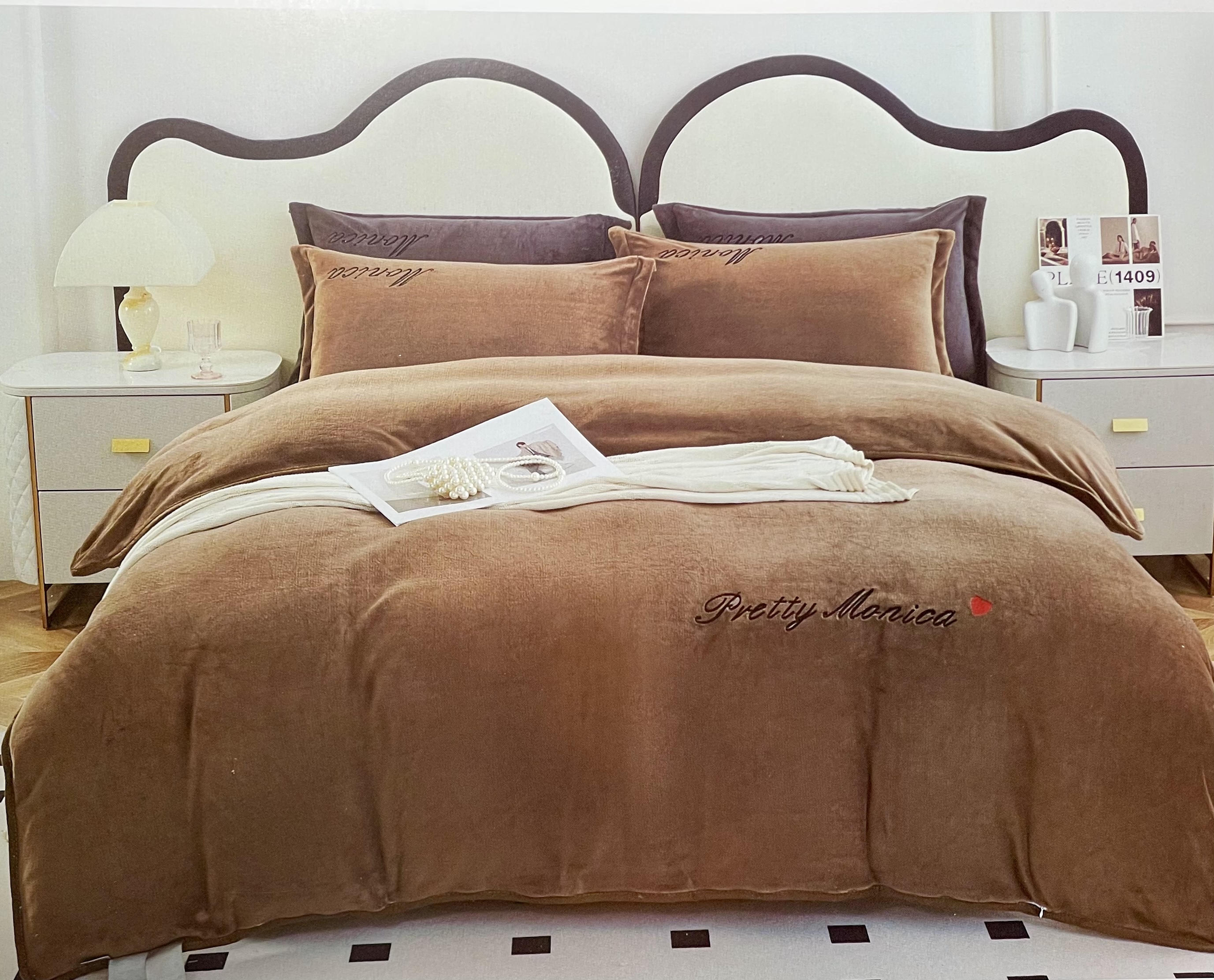 Комплект постільної білизни преміум-класу Koloco "Monica" (Щільний велюр min-min, колір Карамель)
